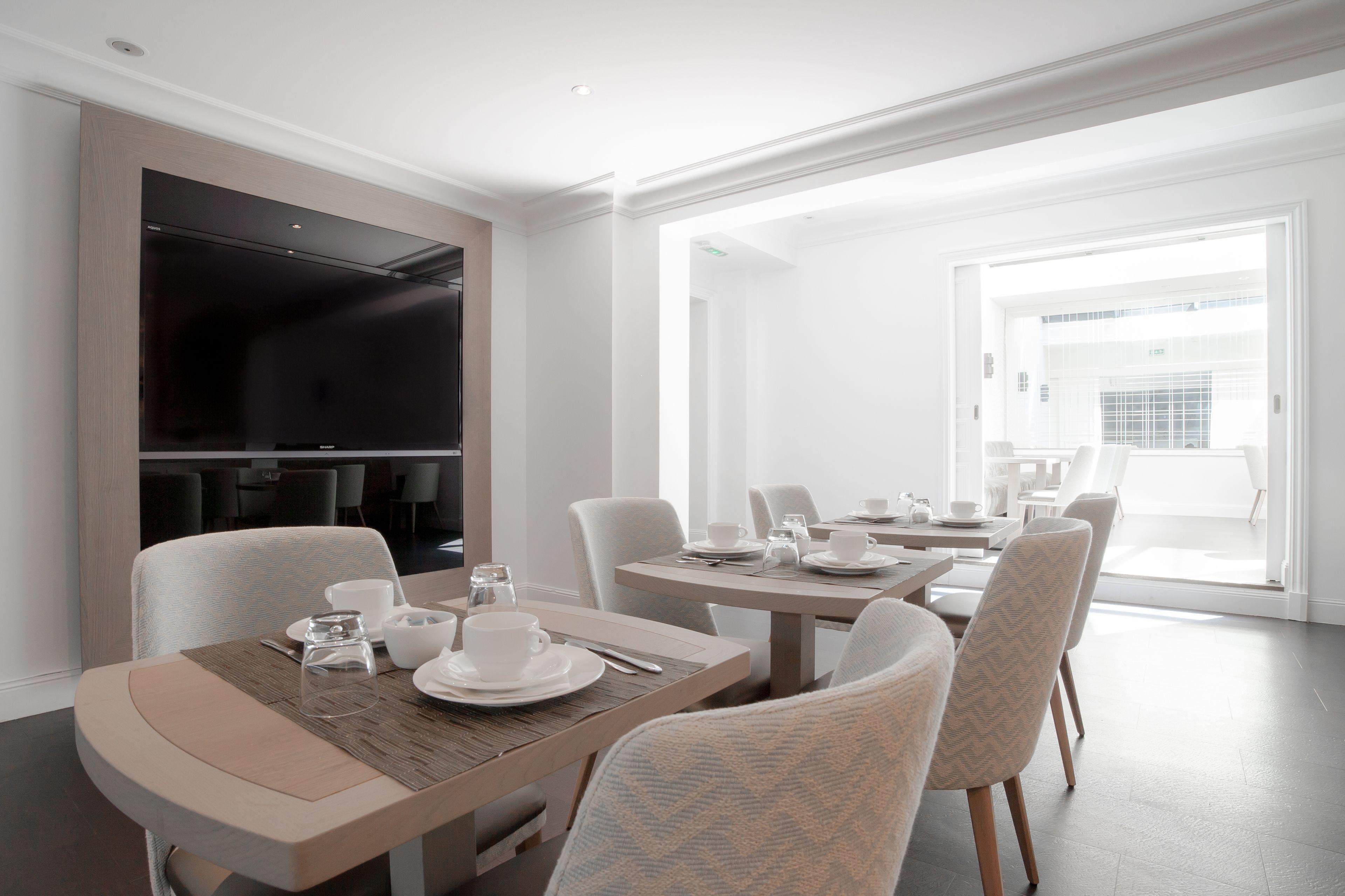 Le Royal Rive Gauche Hotel 3*